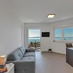 Luxury * بودغورا