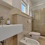 Luxury * بودغورا
