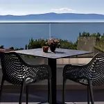 Luxury بودغورا