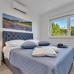 Luxury شقة بودغورا