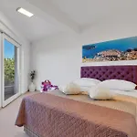 Luxury شقة بودغورا