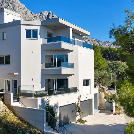 Luxury * Podgora